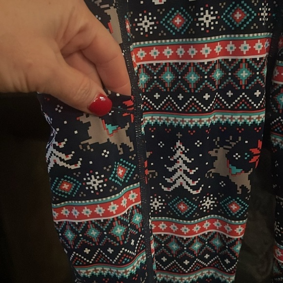NWOT Christmas leggings w/ reindeers, poinsettias, snowflakes, and trees. XS - Picture 3 of 6